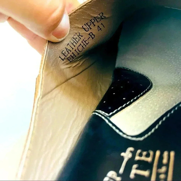 Lartiste Ehiche Black Floral Clogs/Mules - Picture 8 of 8